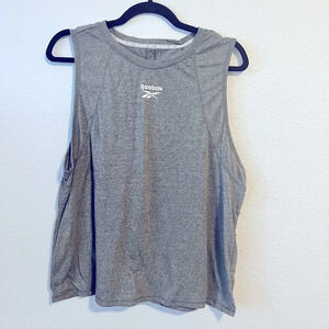 Reebok  Throwback Graphic Crop Tank size XXL